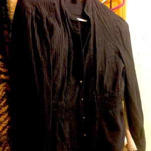 Size 8 black bandolino top, casual dress top.